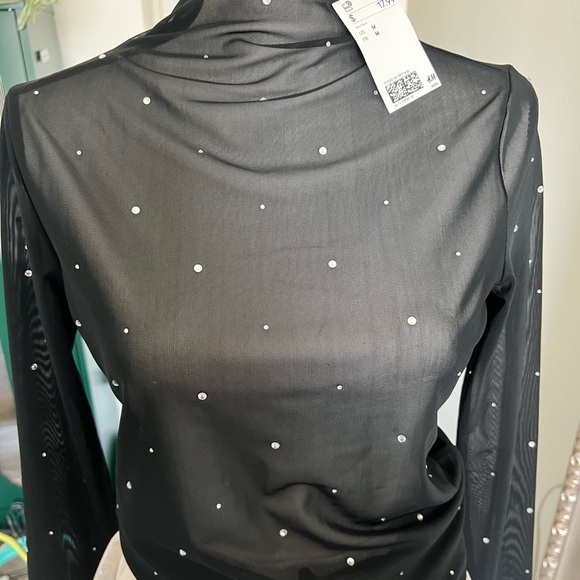 Sheer Top with studs - Picture 5 of 6